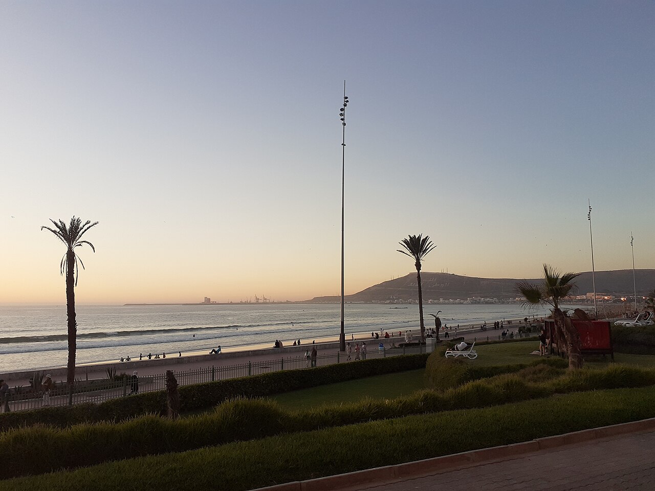 De baai van Agadir vanaf de boulevard