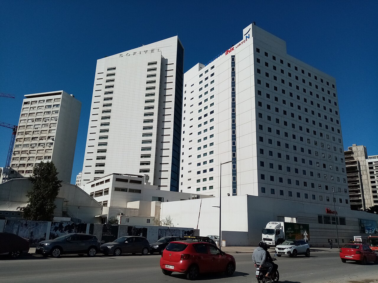 Ibis Casablanca City Center naast het Sofitel, bij station Casa-Port
