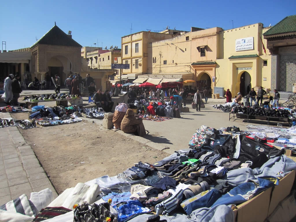 Place El Hedim, om de hoek van Riad Selma