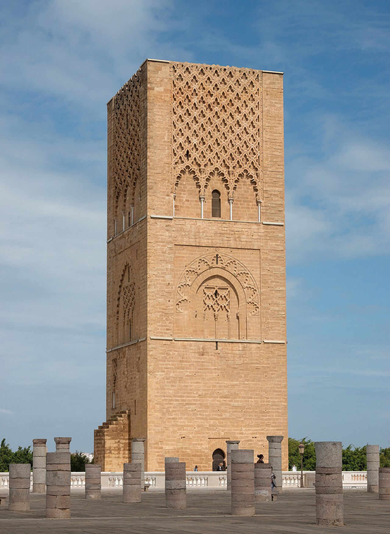 Hassan-toren in Rabat, op loopafstand van Le Diwan