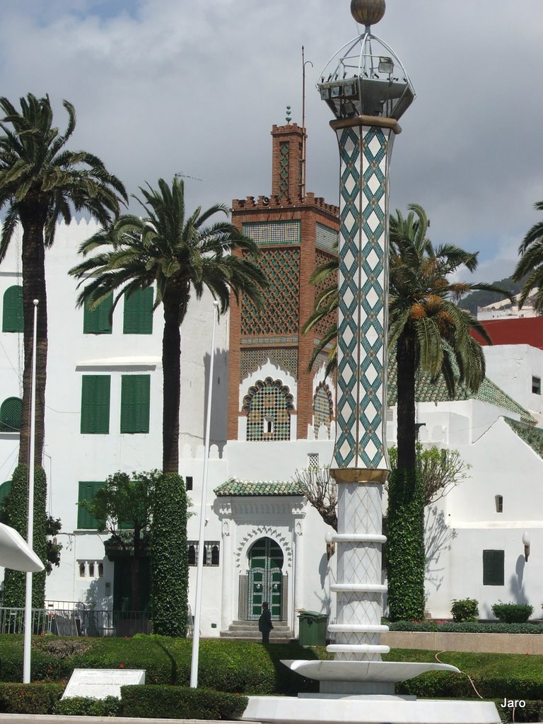 Place Hassan II in Tetouan, op loopafstand van Al Mandari